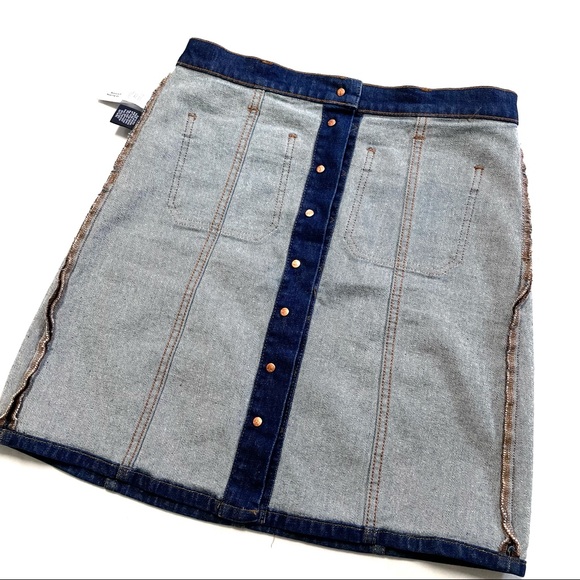 Madewell Denim Button Down Skirt - Picture 6 of 10